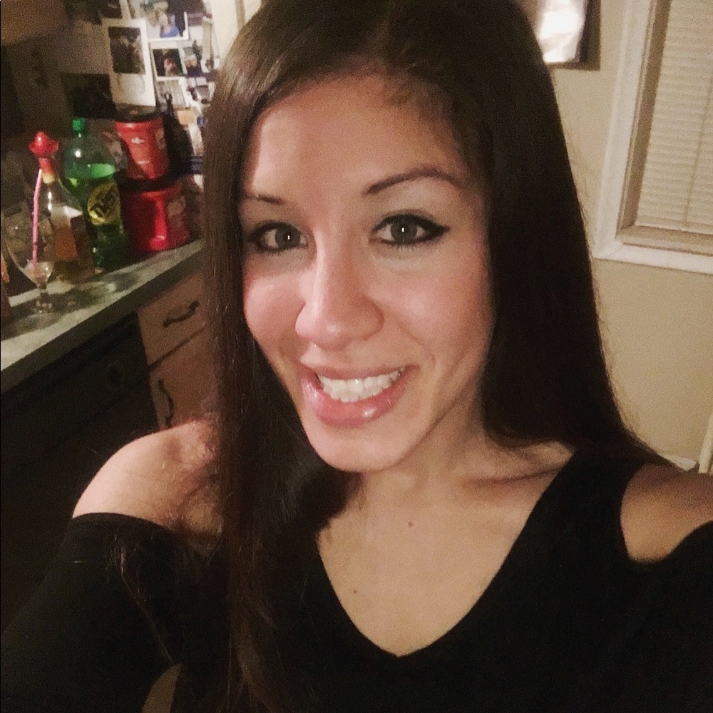 Meet your Posher, Andrea